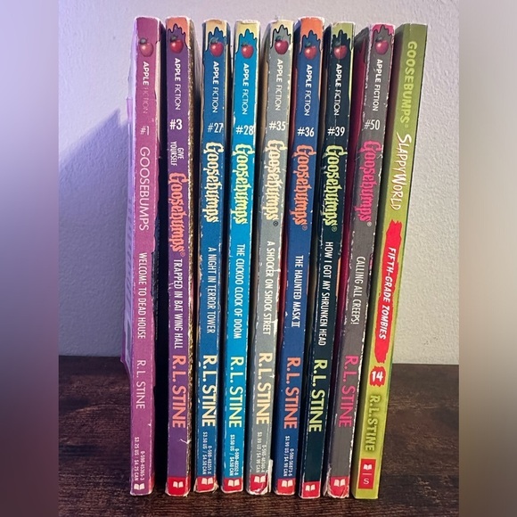 Scholastic Other - R.L Stine Goosebumps Book Bundle